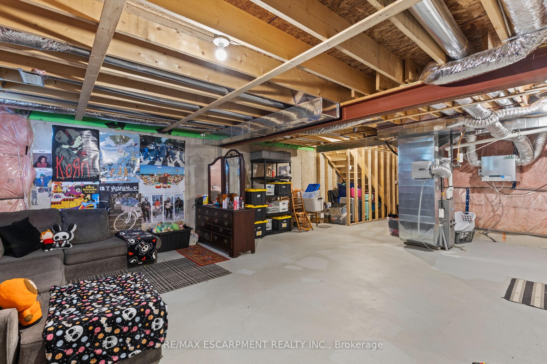 Photo 38 of 23 Zoe Lane, Hamilton, Rural Glanbrook — HOMEH