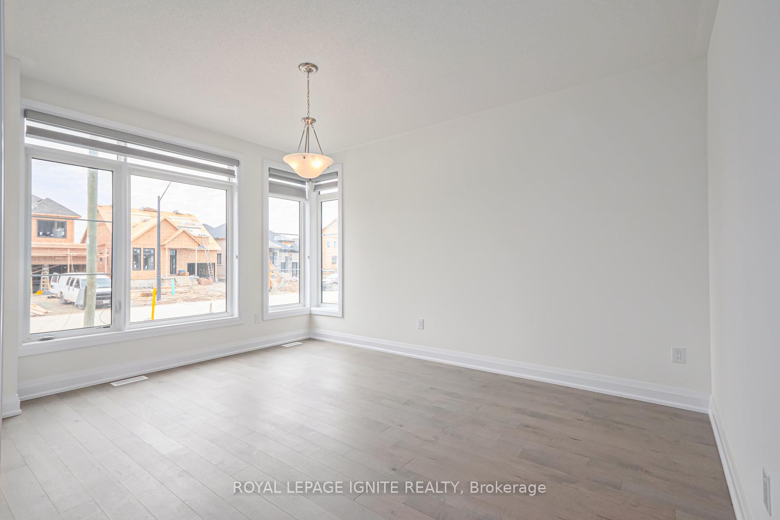 Photo 2 of 51 Del Ray Crescent, Wasaga Beach — HOMEH