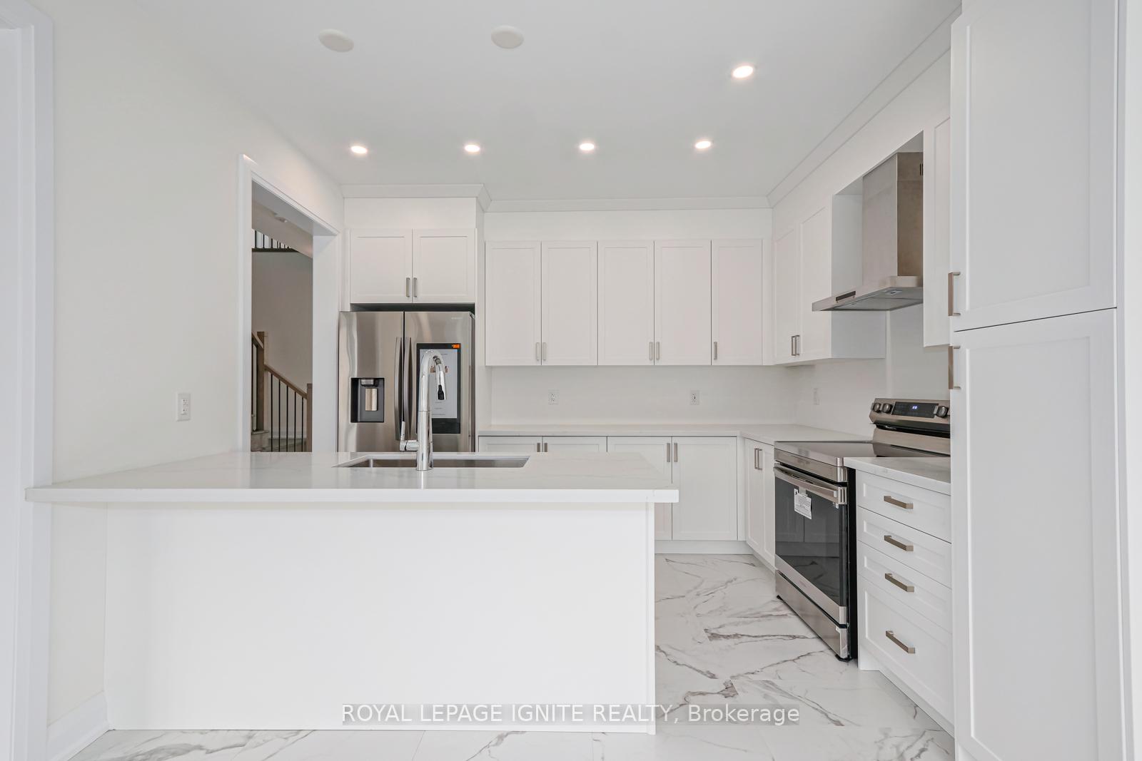 Photo 4 of 51 Del Ray Crescent, Wasaga Beach — HOMEH