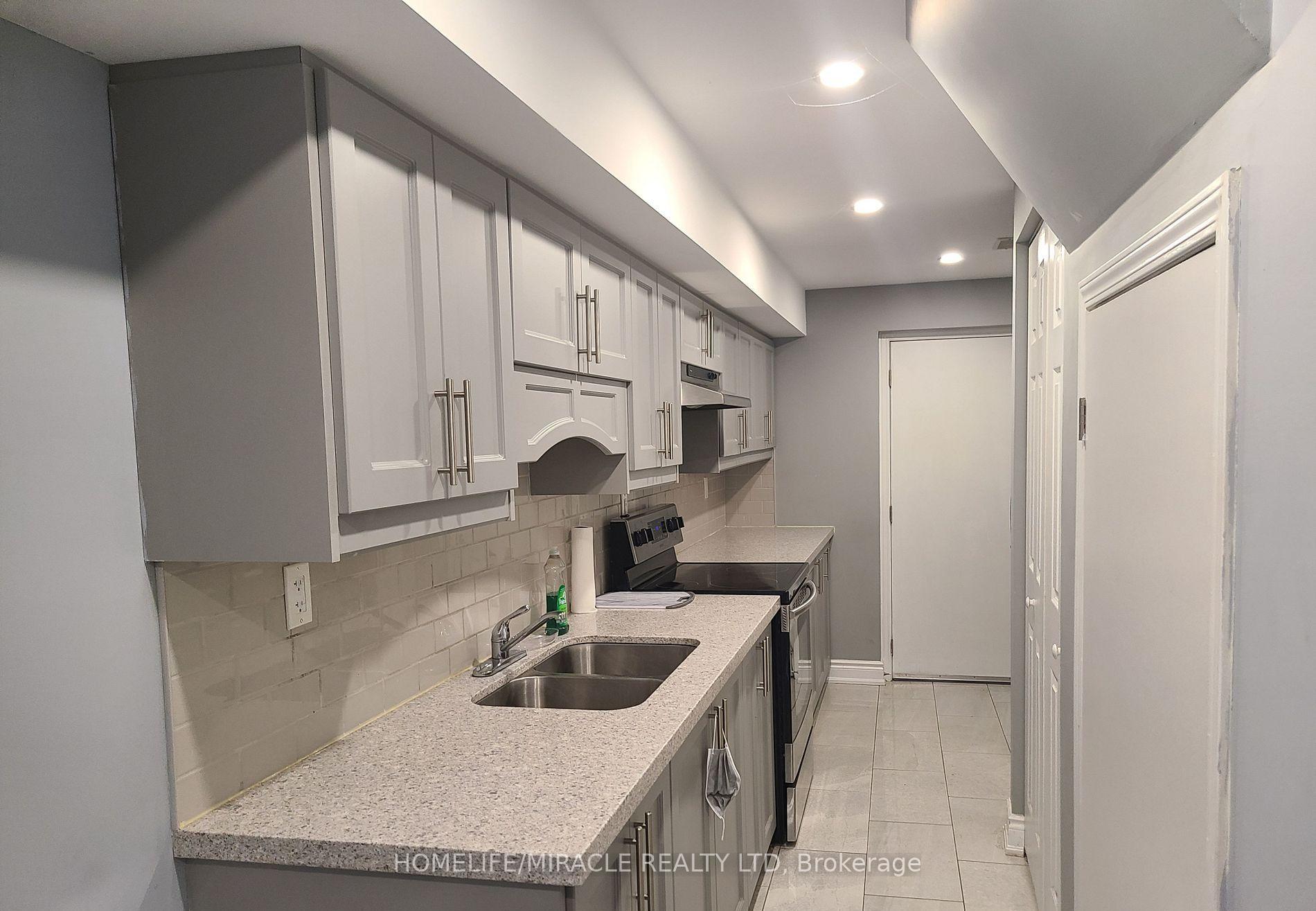 Photo 9 of 150 Gentile Circle, Vaughan, West Woodbridge — HOMEH