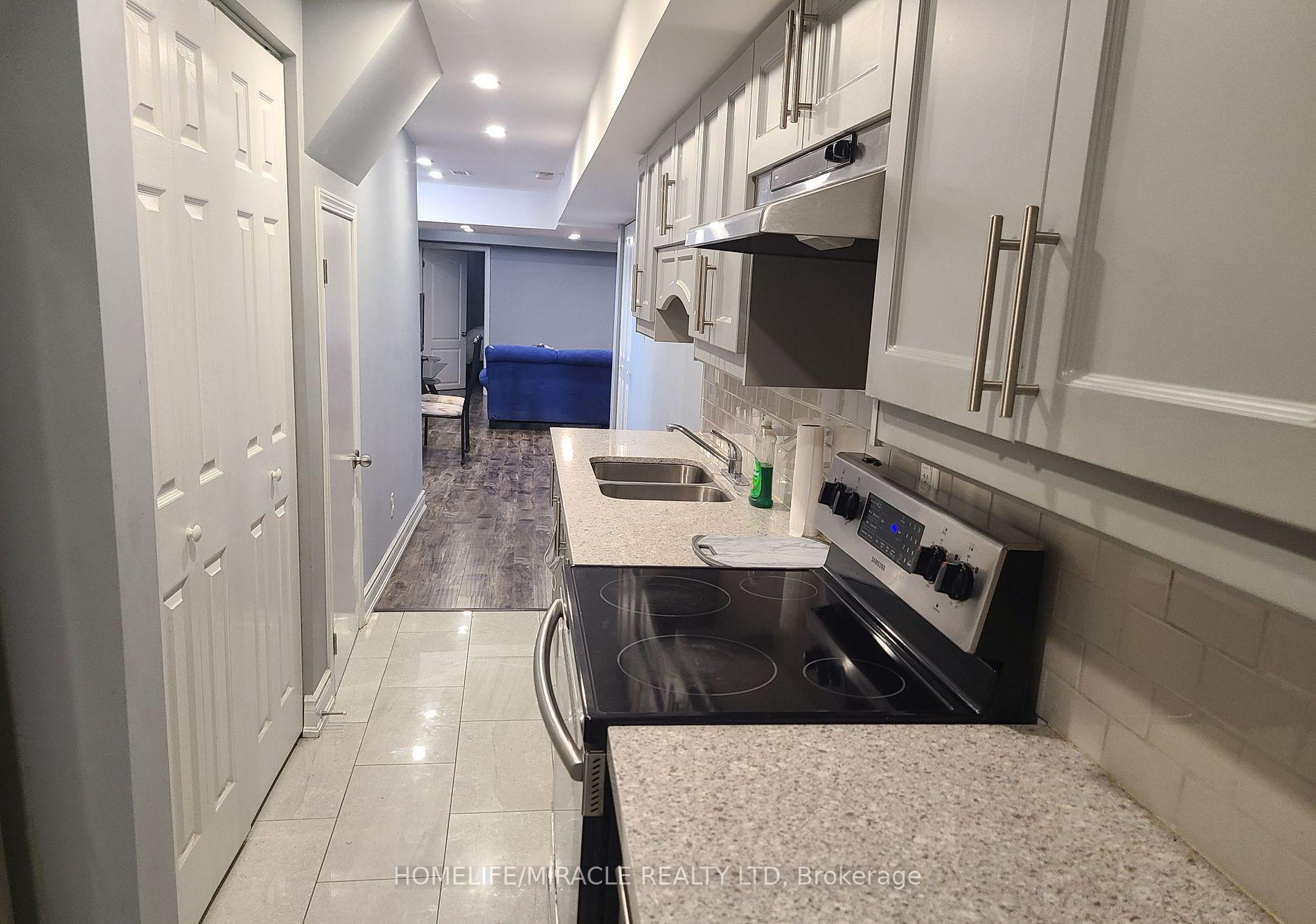 Photo 12 of 150 Gentile Circle, Vaughan, West Woodbridge — HOMEH