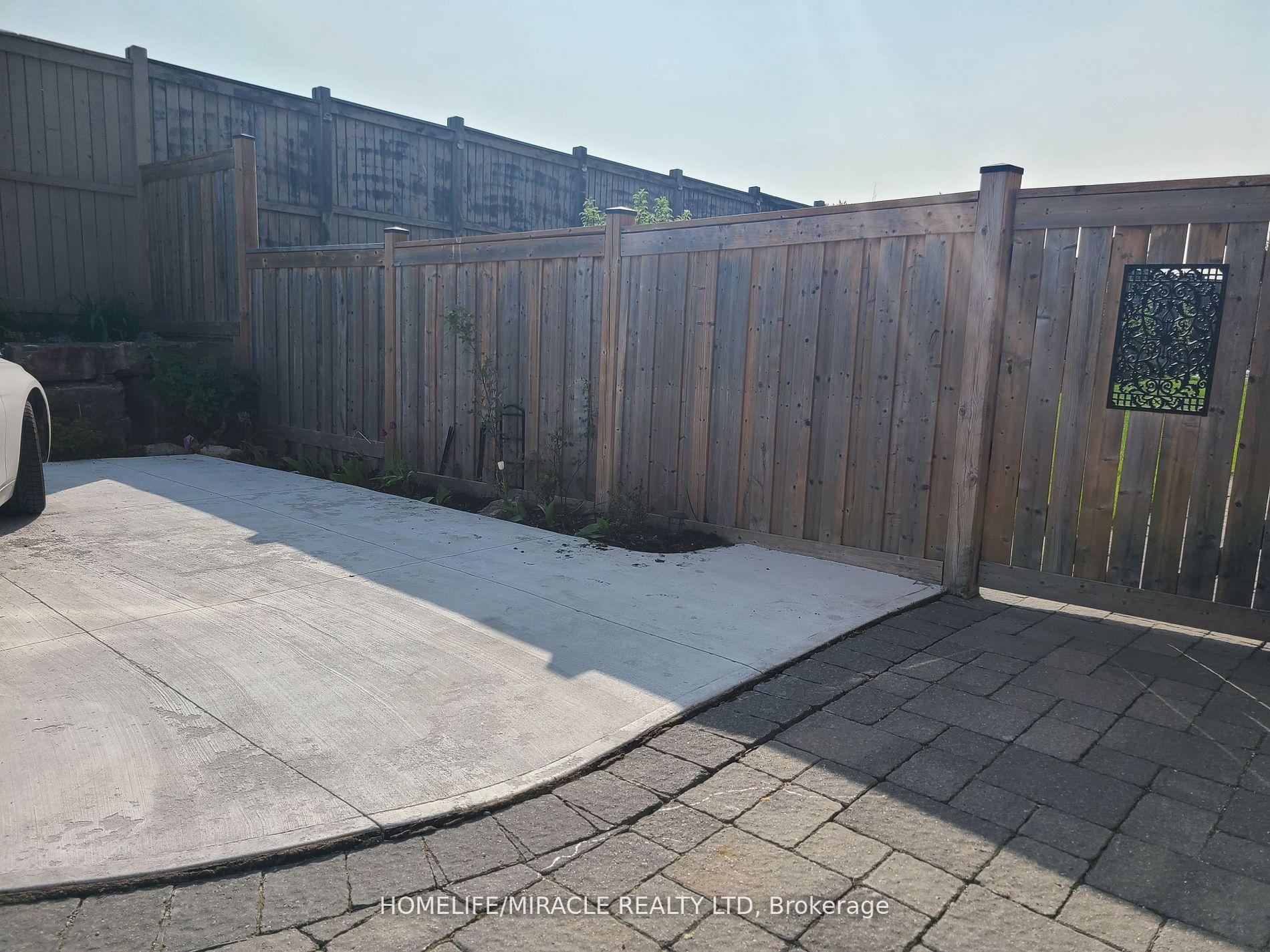 Photo 17 of 150 Gentile Circle, Vaughan, West Woodbridge — HOMEH