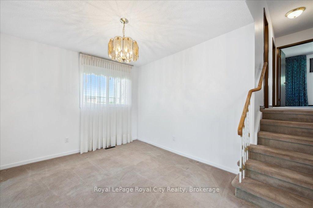 Photo 9 of 29 Vista Terrace, Guelph, Victoria North — HOMEH