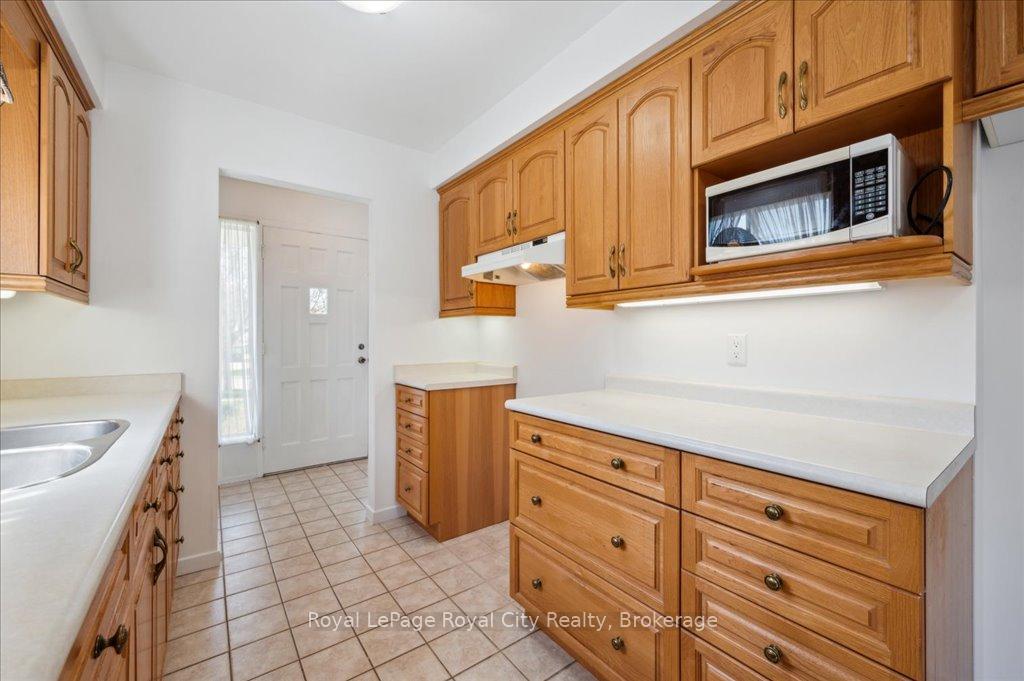 Photo 14 of 29 Vista Terrace, Guelph, Victoria North — HOMEH