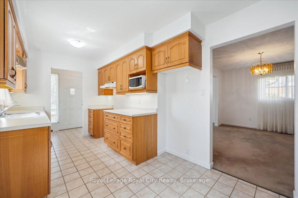 Photo 15 of 29 Vista Terrace, Guelph, Victoria North — HOMEH