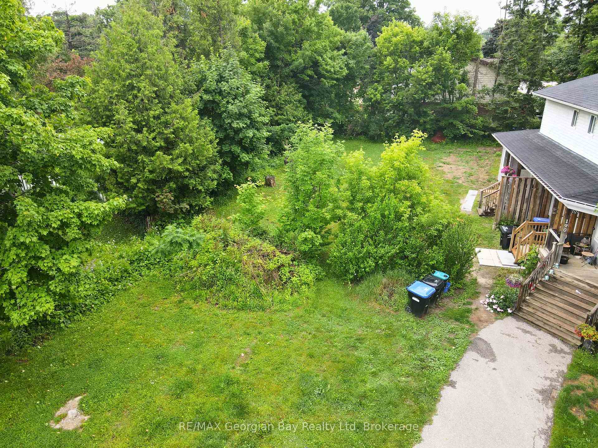 Photo 3 of 192 Seventh Street, Midland — HOMEH