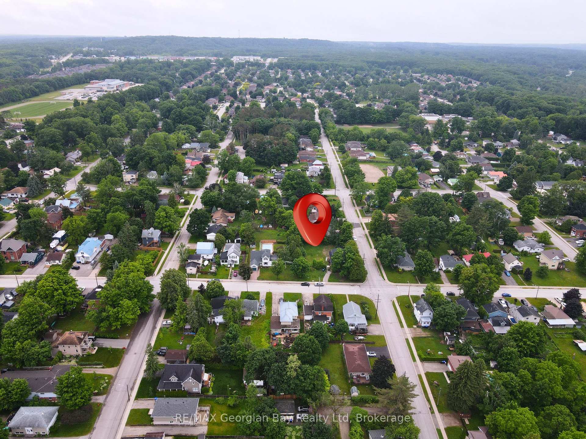 Photo 6 of 192 Seventh Street, Midland — HOMEH