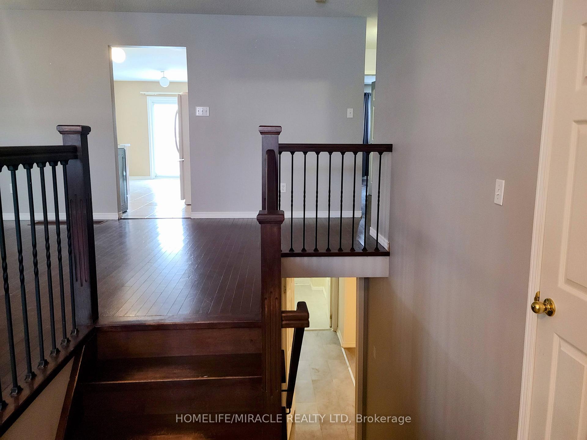 Photo 32 of 260 Stanley Street, Barrie, East Bayfield — HOMEH