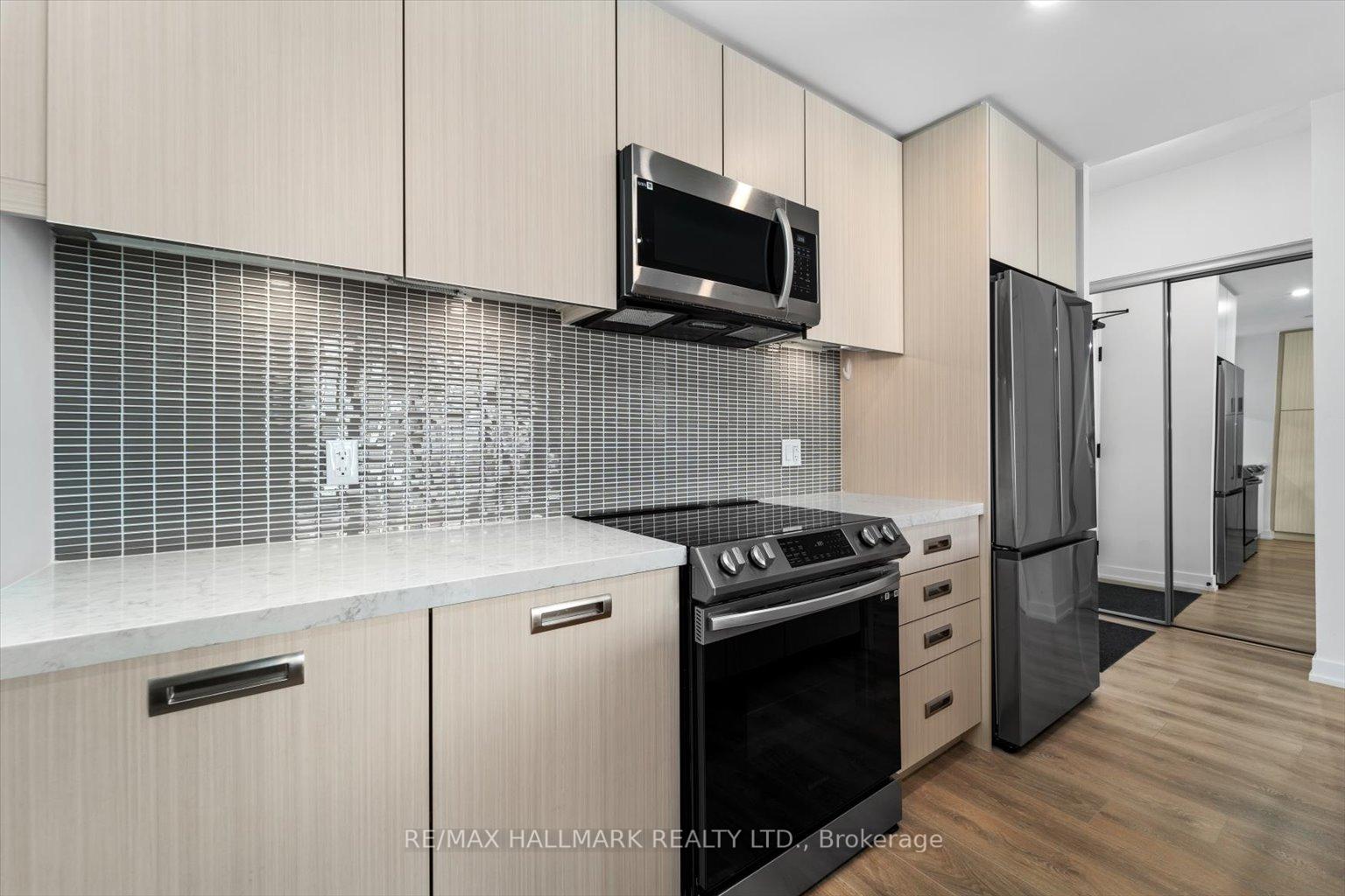 Photo 6 of Unit 311, 415 Sea Ray Avenue, Innisfil, Rural Innisfil — HOMEH