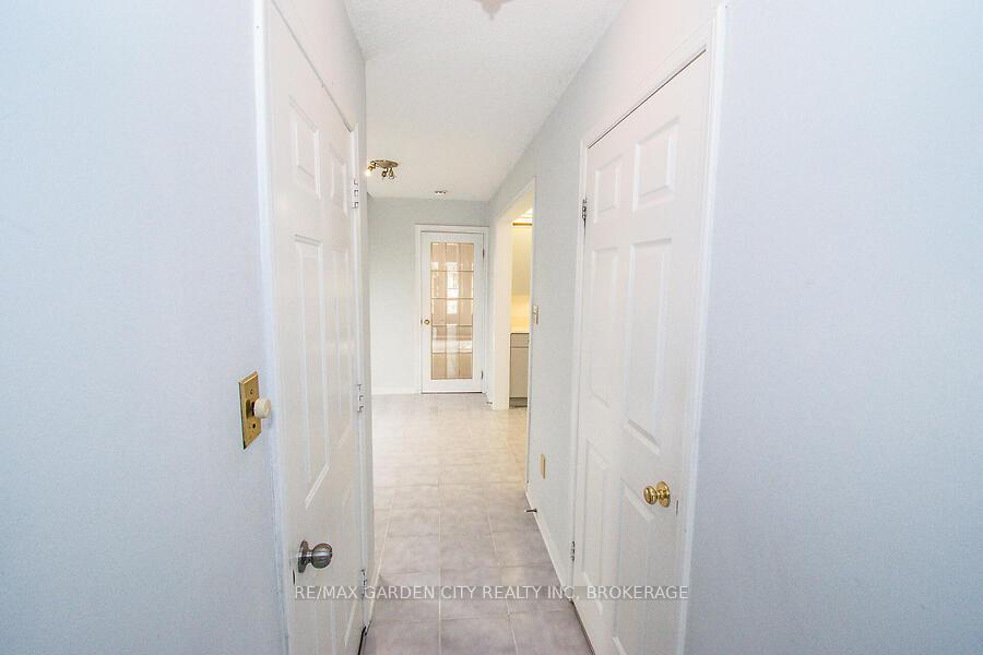 Photo 6 of 4575 Juniper Court, Lincoln, Beamsville — HOMEH
