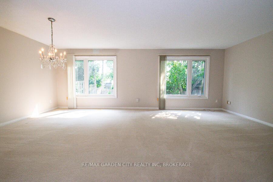 Photo 11 of 4575 Juniper Court, Lincoln, Beamsville — HOMEH