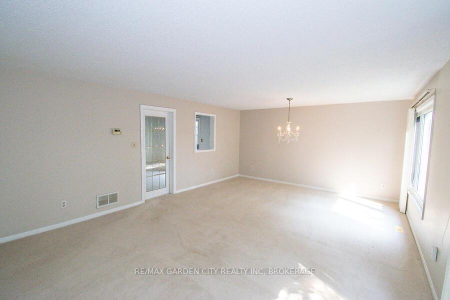 Photo 12 of 4575 Juniper Court, Lincoln, Beamsville — HOMEH