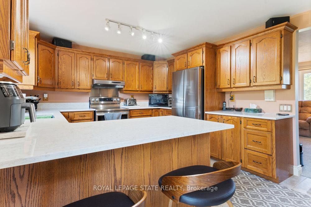 Photo 17 of 1909 Old Governors Road, Hamilton, Rural Ancaster — HOMEH