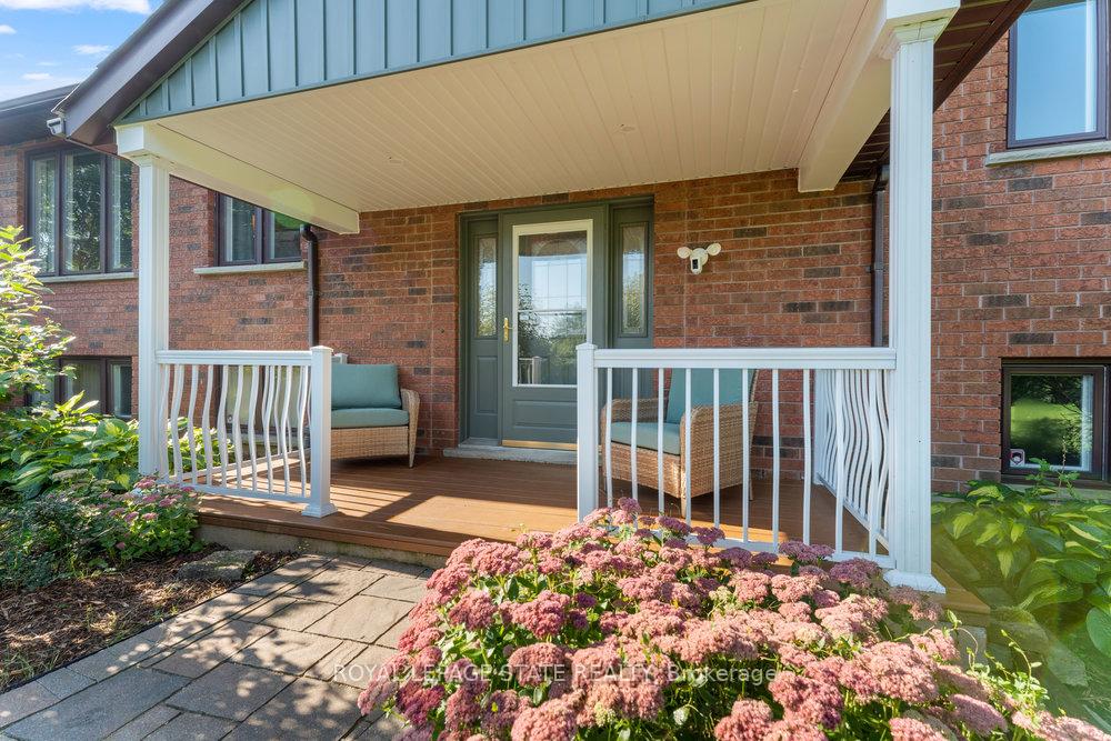 Photo 23 of 1909 Old Governors Road, Hamilton, Rural Ancaster — HOMEH