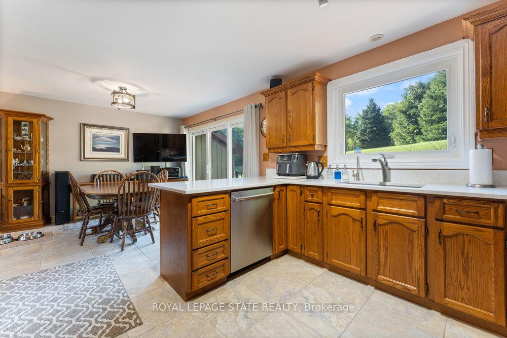 Photo 31 of 1909 Old Governors Road, Hamilton, Rural Ancaster — HOMEH