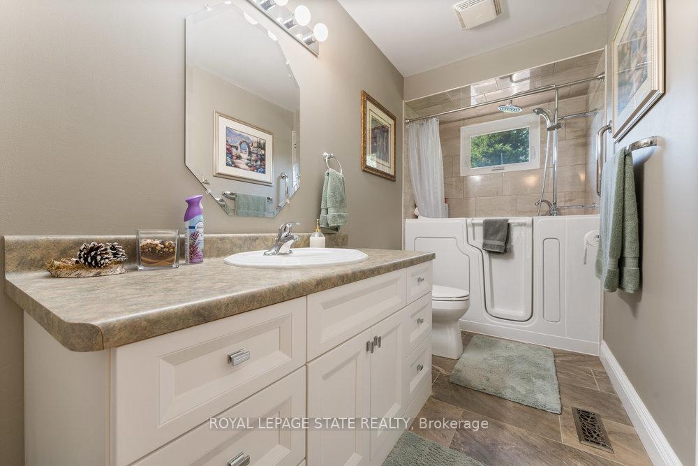 Photo 62 of 1909 Old Governors Road, Hamilton, Rural Ancaster — HOMEH