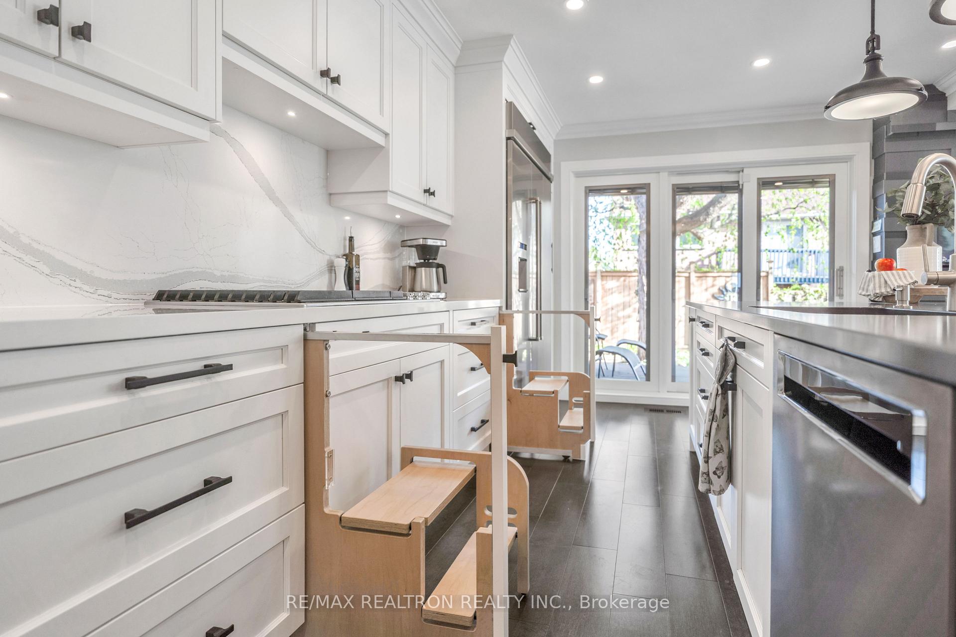 Photo 14 of 536 Dahlia Crescent, Pickering, Rosebank — HOMEH