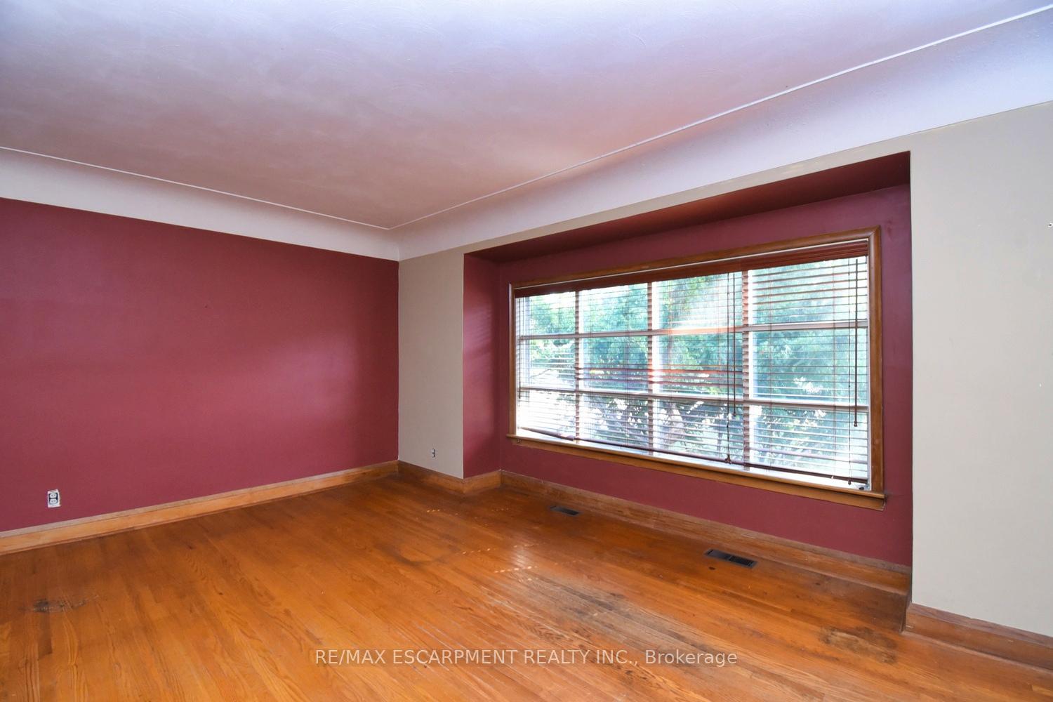 Photo 7 of 394 Upper Ottawa Street, Hamilton, Sunninghill — HOMEH