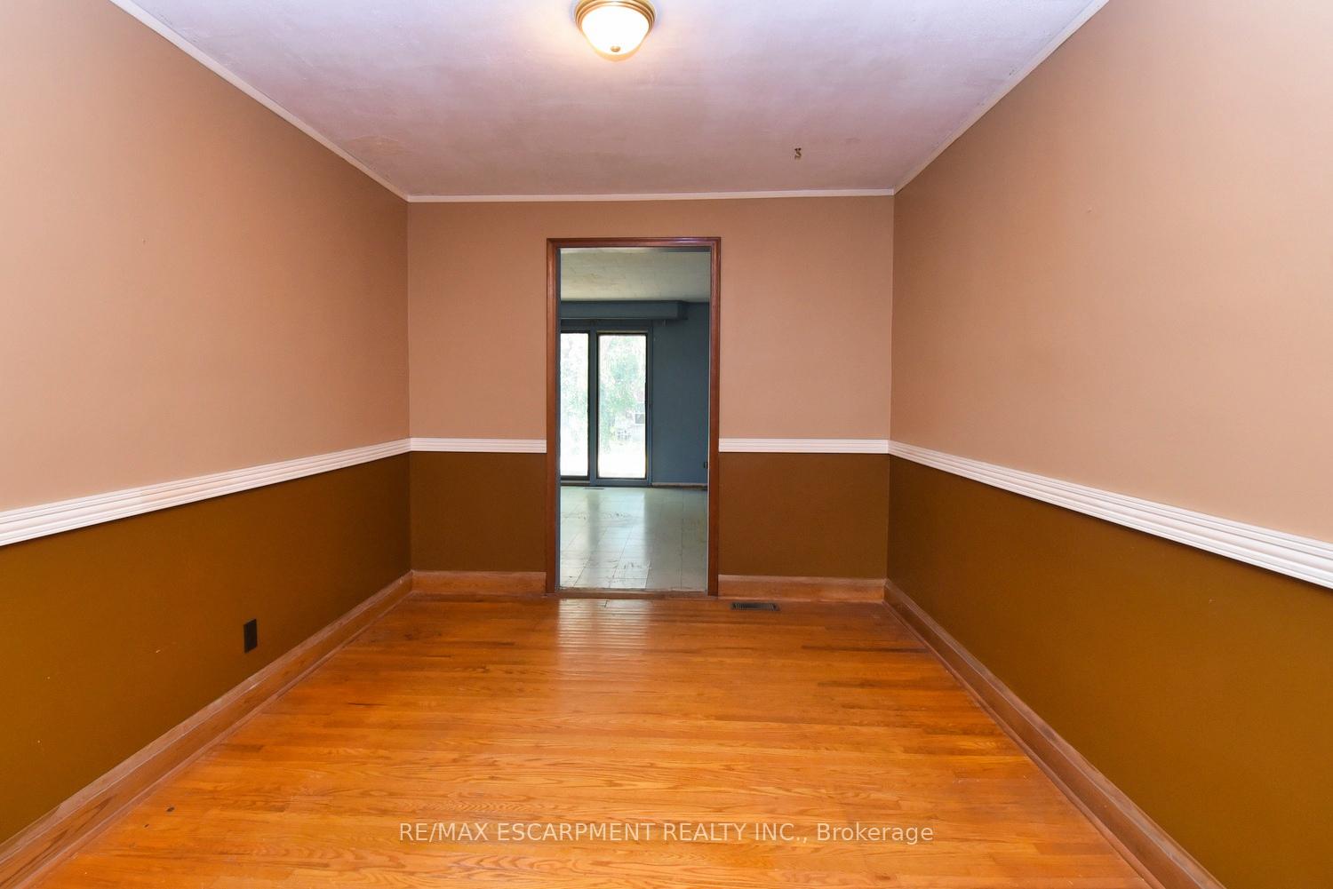 Photo 11 of 394 Upper Ottawa Street, Hamilton, Sunninghill — HOMEH