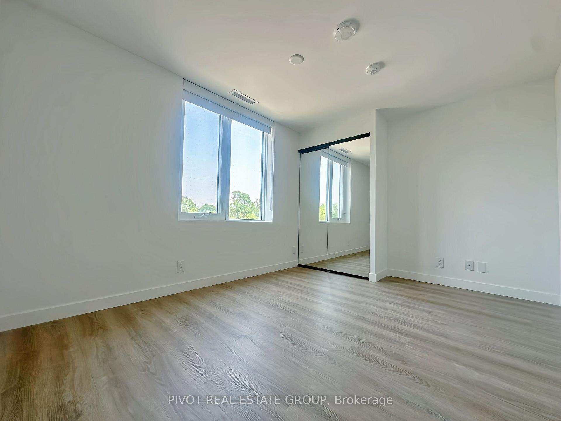 Photo 3 of Unit 427, 1050 Eastern Avenue, Toronto, The Beaches — HOMEH