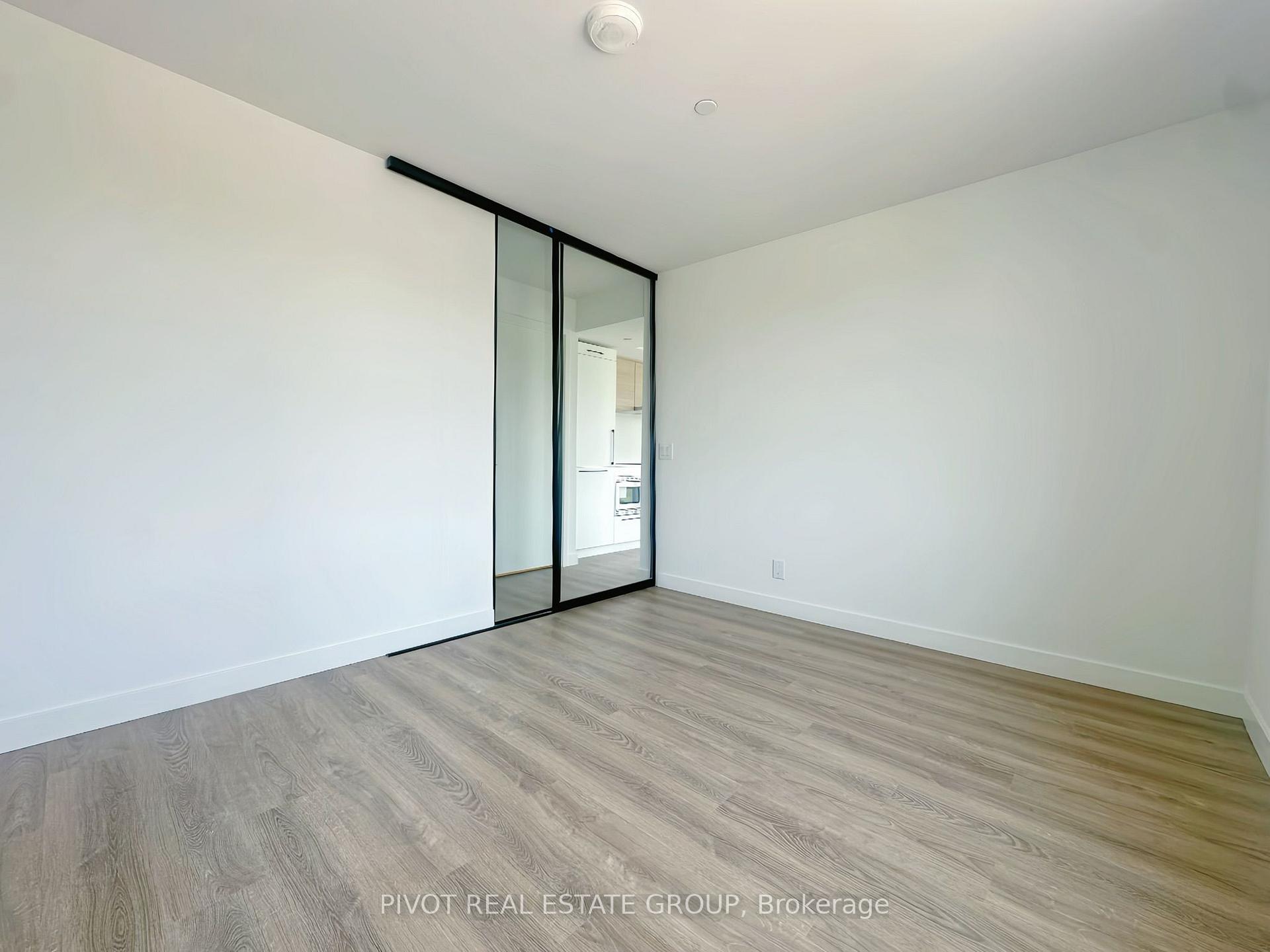 Photo 4 of Unit 427, 1050 Eastern Avenue, Toronto, The Beaches — HOMEH