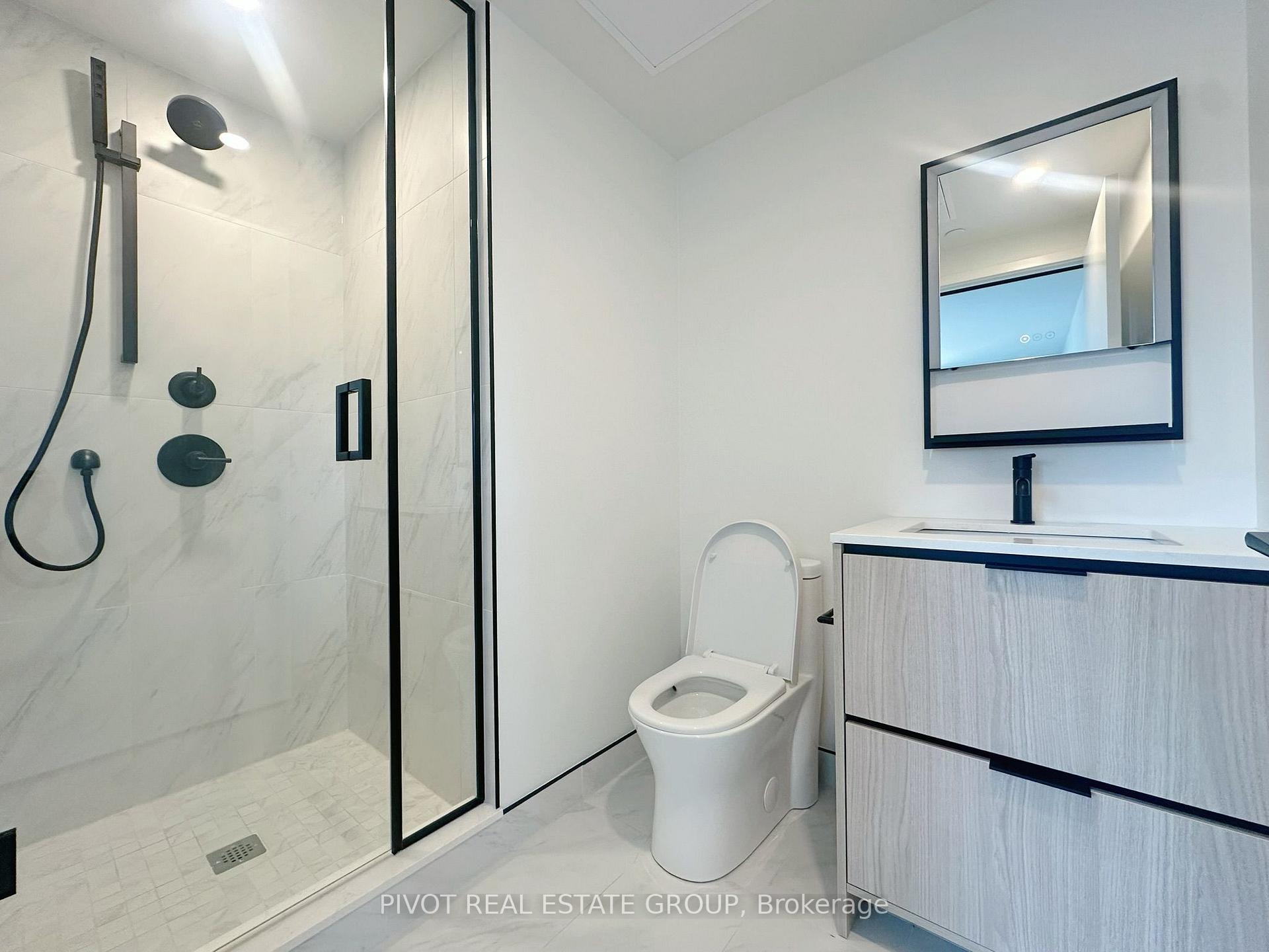 Photo 5 of Unit 427, 1050 Eastern Avenue, Toronto, The Beaches — HOMEH
