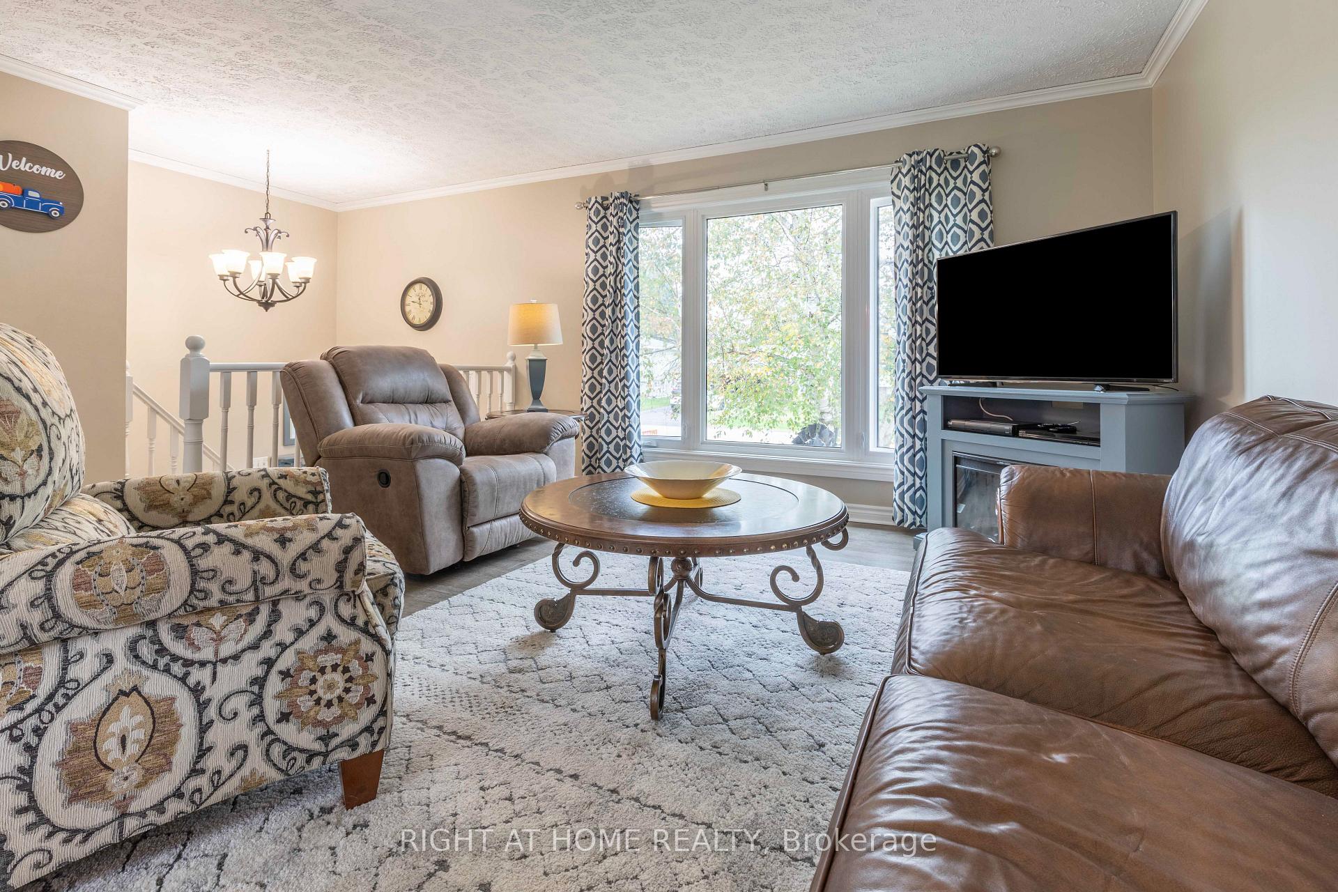 Photo 6 of 6 Edgewood Crescent, Clearview, New Lowell — HOMEH