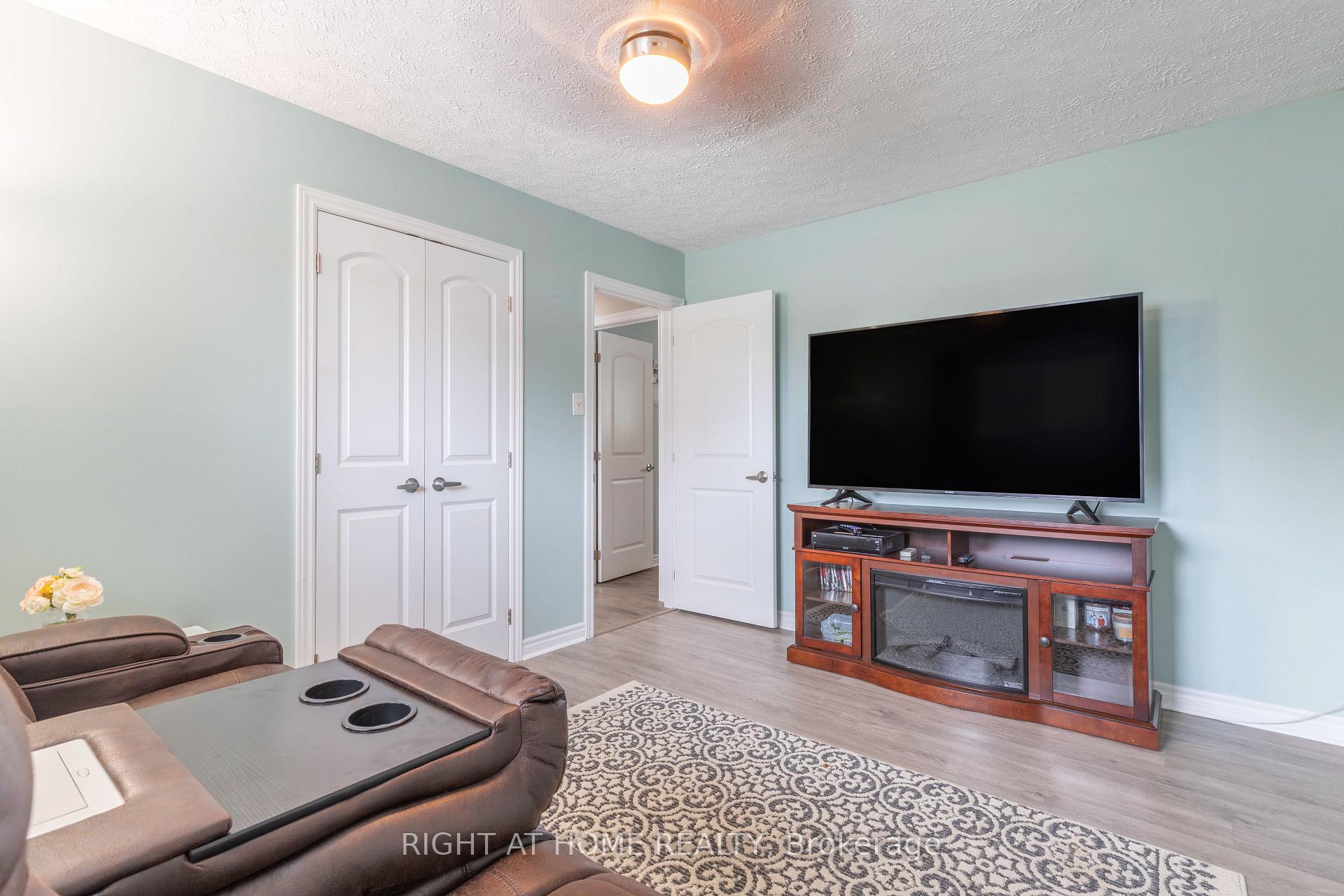 Photo 21 of 6 Edgewood Crescent, Clearview, New Lowell — HOMEH