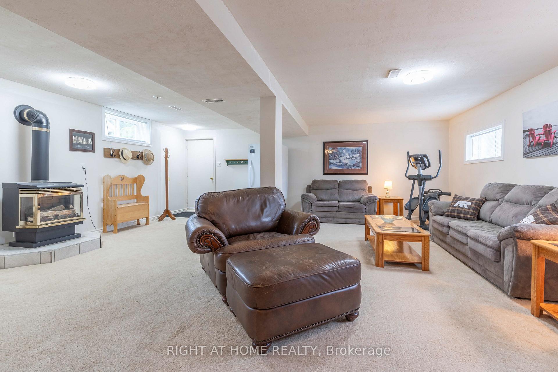 Photo 26 of 6 Edgewood Crescent, Clearview, New Lowell — HOMEH