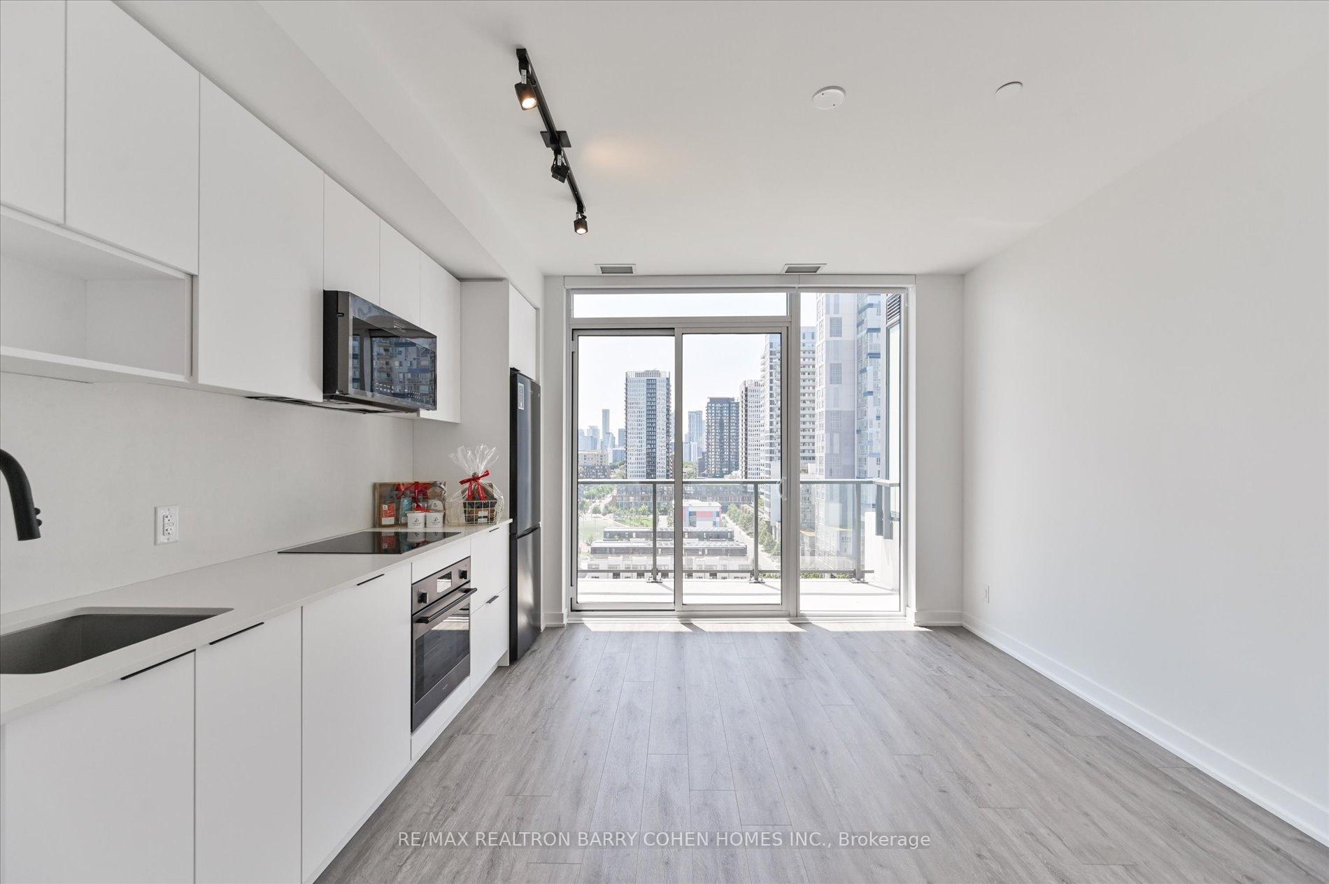 Photo 5 of Unit 1118, 5 Defries Street, Toronto, Regent Park — HOMEH