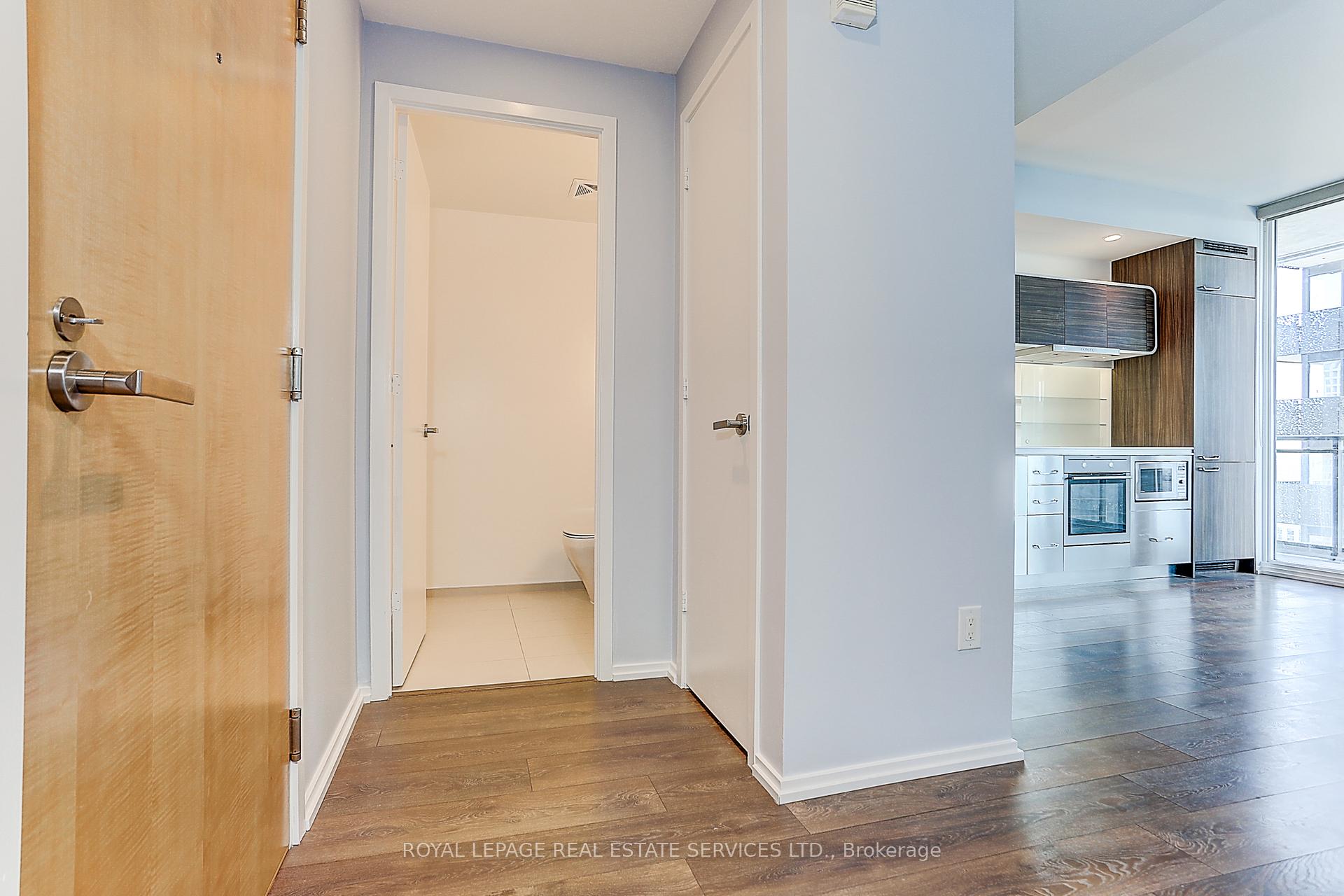 Photo 6 of Unit 4111, 45 Charles Street E, Toronto, Church-Yonge Corridor — HOMEH