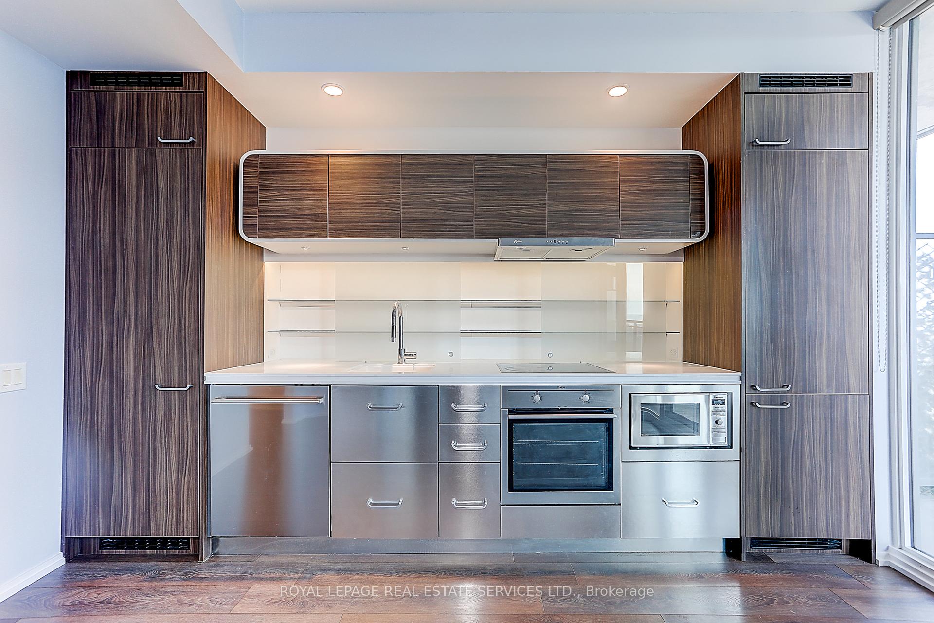 Photo 13 of Unit 4111, 45 Charles Street E, Toronto, Church-Yonge Corridor — HOMEH