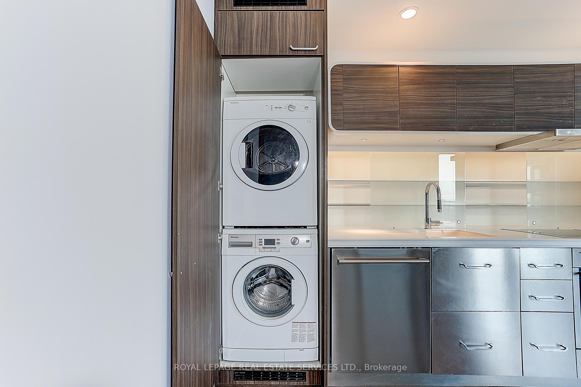 Photo 29 of Unit 4111, 45 Charles Street E, Toronto, Church-Yonge Corridor — HOMEH