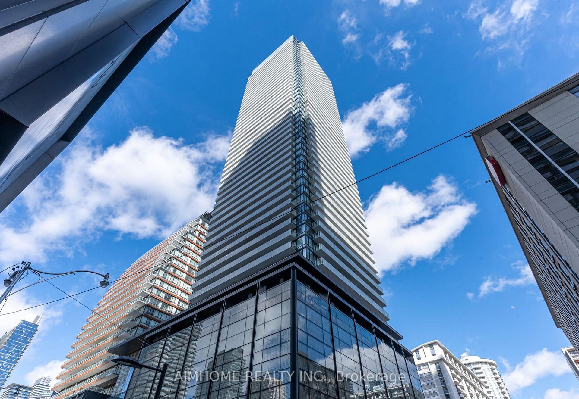 Front of Unit 5108, 501 Yonge Street