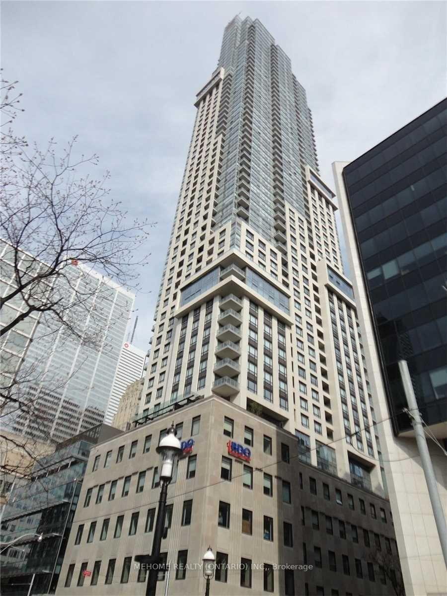 Front of Unit 2403, 88 Scott Street