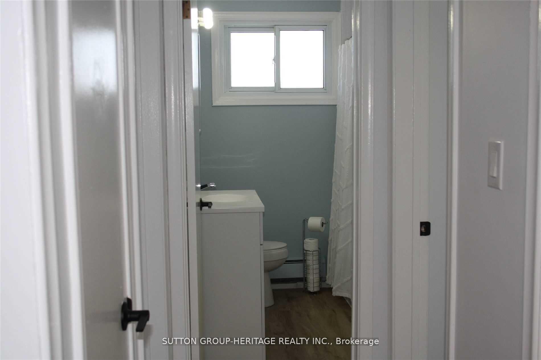 Photo 11 of Unit 3, 110 Tecumseh Avenue, Oshawa, Centennial — HOMEH