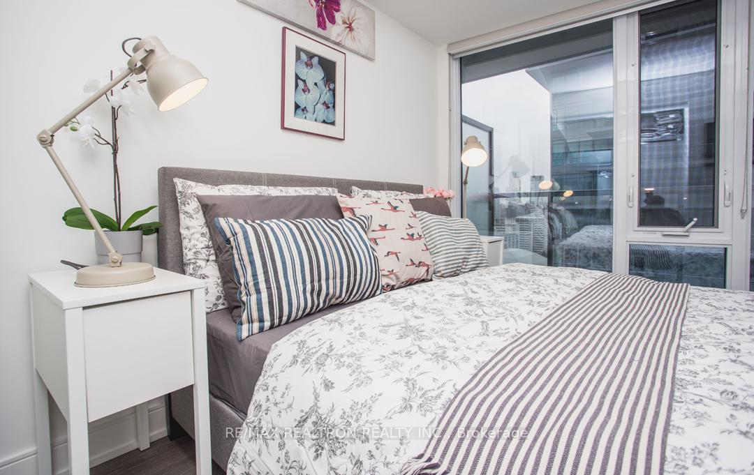 Photo 2 of Unit 2303, 89 Mcgill Street, Toronto, Church-Yonge Corridor — HOMEH