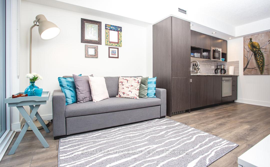 Photo 6 of Unit 2303, 89 Mcgill Street, Toronto, Church-Yonge Corridor — HOMEH