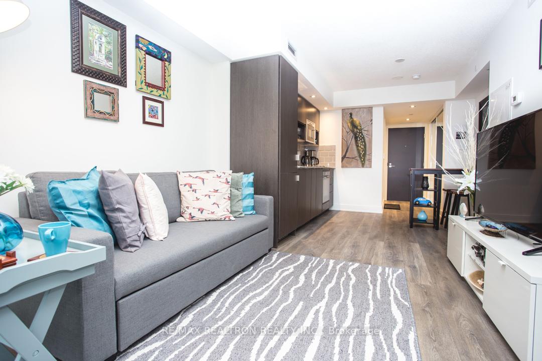 Photo 9 of Unit 2303, 89 Mcgill Street, Toronto, Church-Yonge Corridor — HOMEH