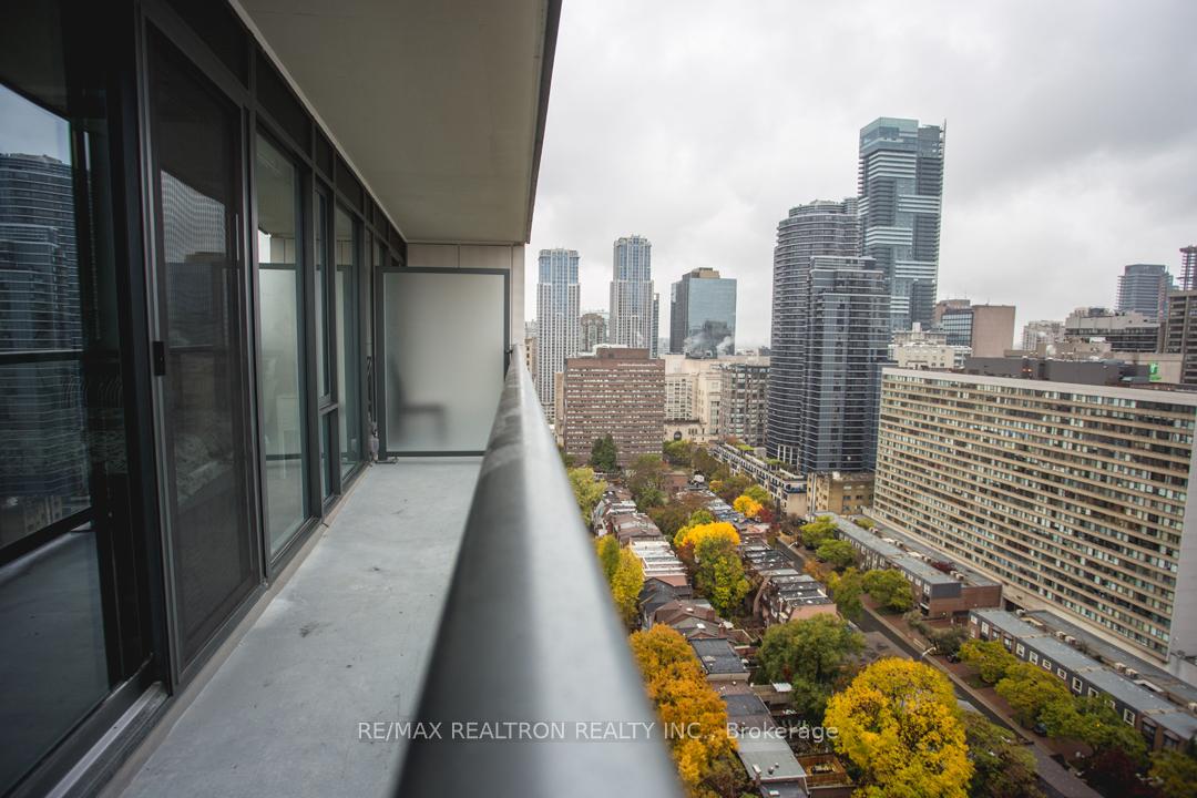 Photo 10 of Unit 2303, 89 Mcgill Street, Toronto, Church-Yonge Corridor — HOMEH