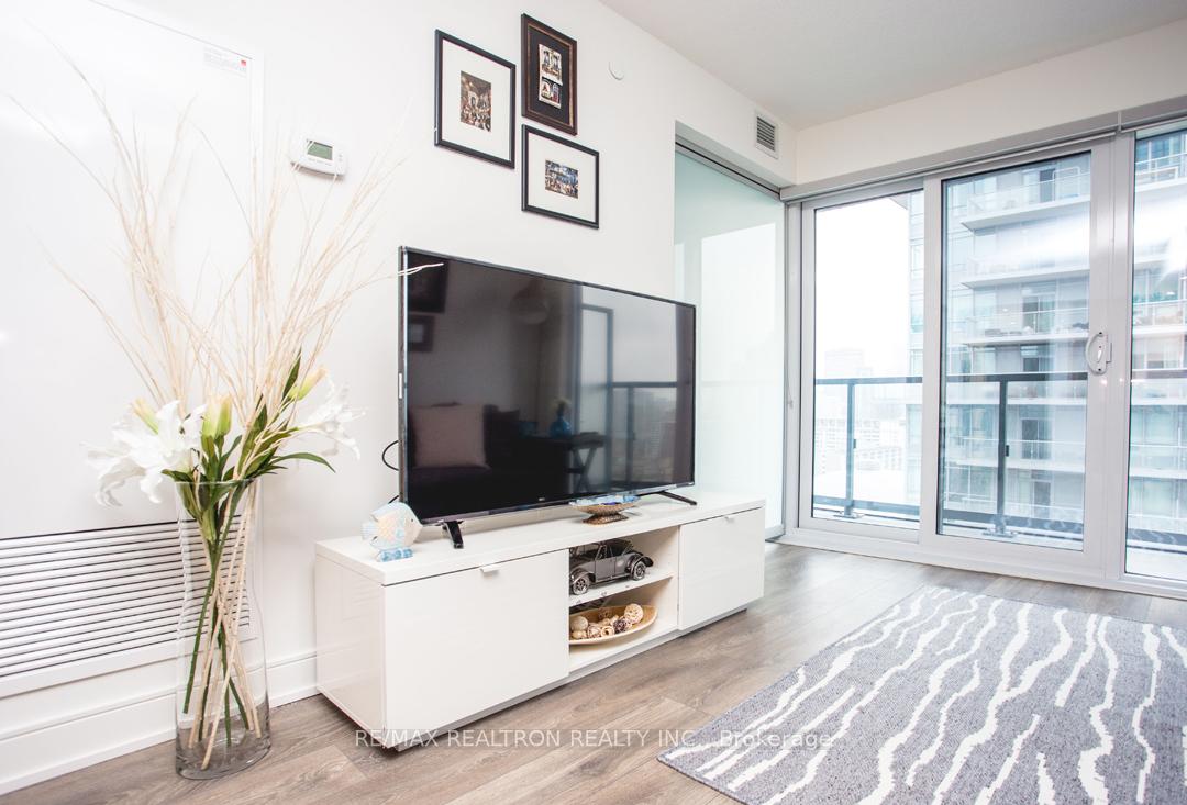 Photo 11 of Unit 2303, 89 Mcgill Street, Toronto, Church-Yonge Corridor — HOMEH