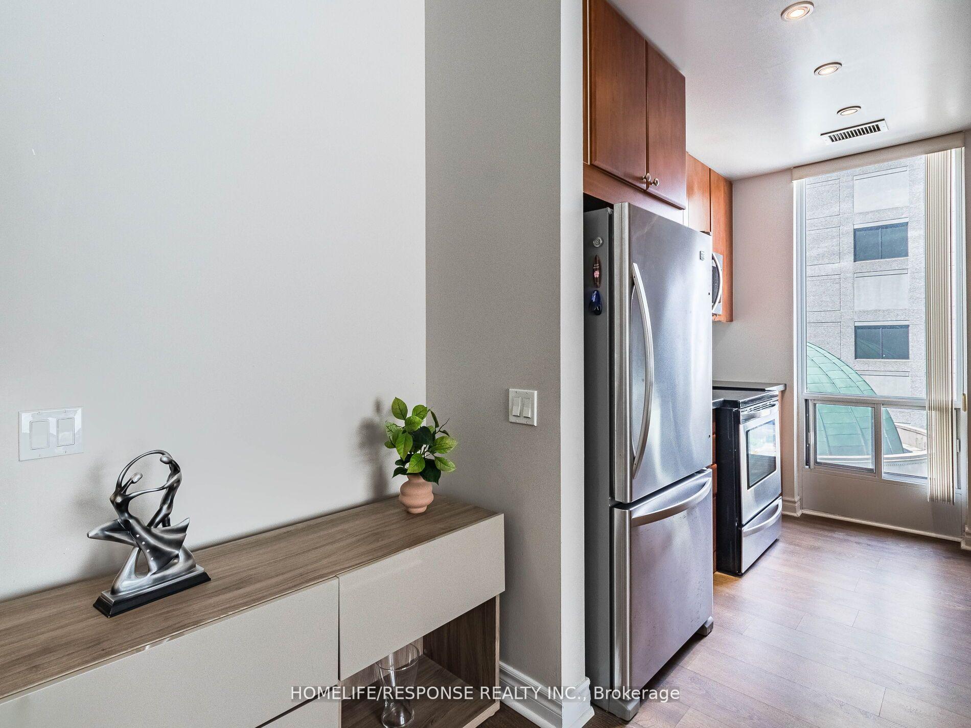 Photo 30 of Unit 802, 85 Bloor Street E, Toronto, Church-Yonge Corridor — HOMEH