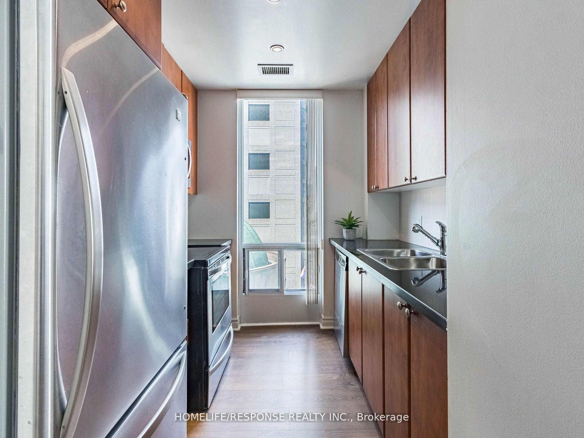 Photo 31 of Unit 802, 85 Bloor Street E, Toronto, Church-Yonge Corridor — HOMEH