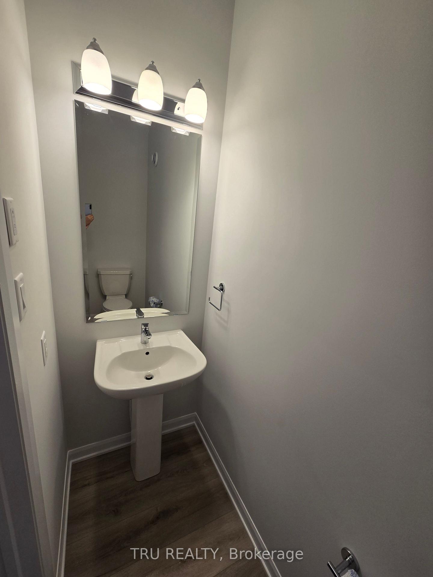 Photo 3 of 748 Lurgan Way, Ottawa, Barrhaven - Half Moon Bay — HOMEH