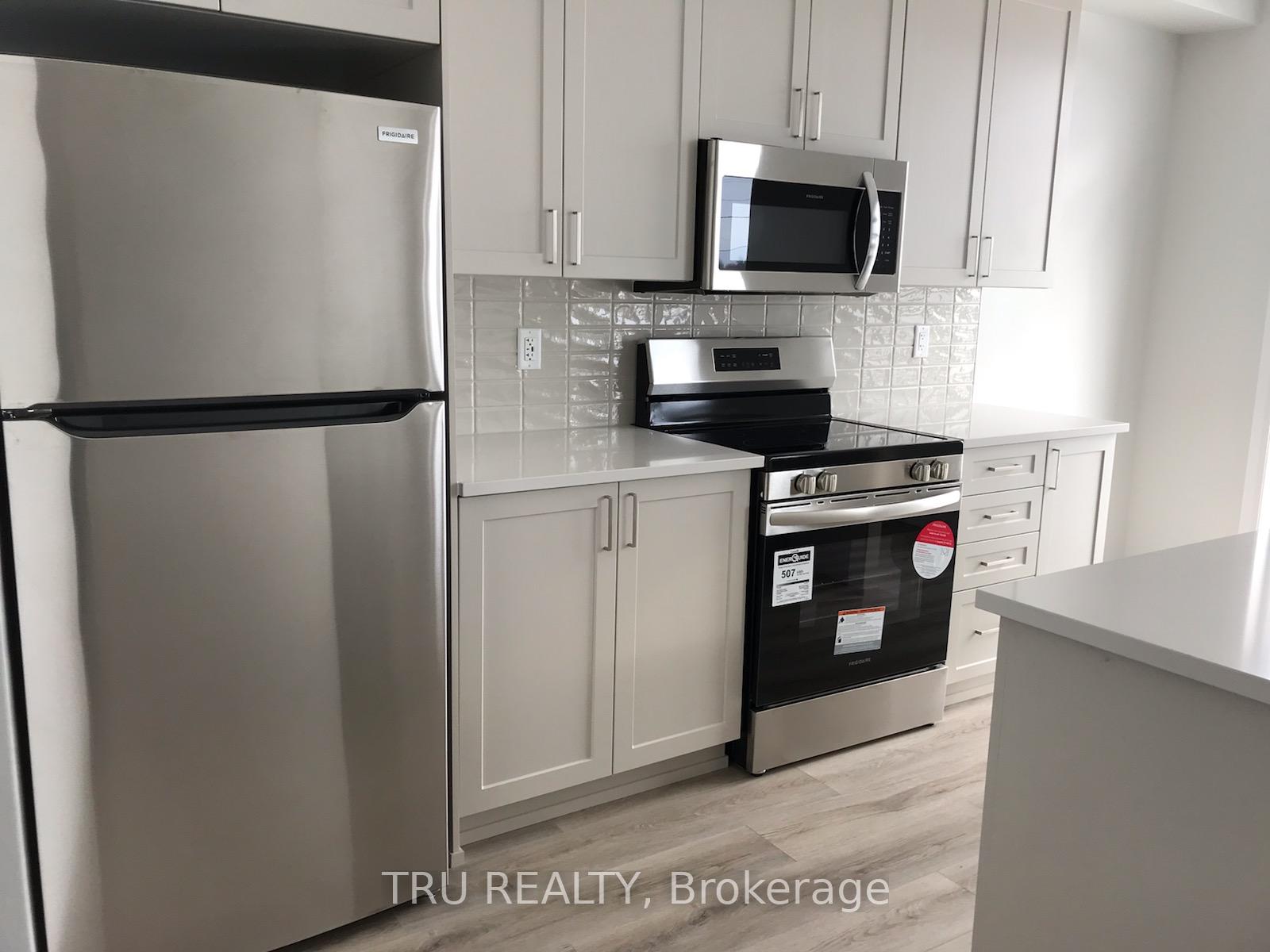Photo 5 of 748 Lurgan Way, Ottawa, Barrhaven - Half Moon Bay — HOMEH