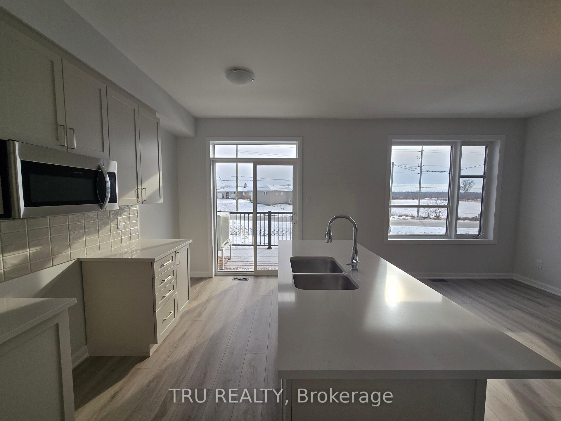 Photo 6 of 748 Lurgan Way, Ottawa, Barrhaven - Half Moon Bay — HOMEH