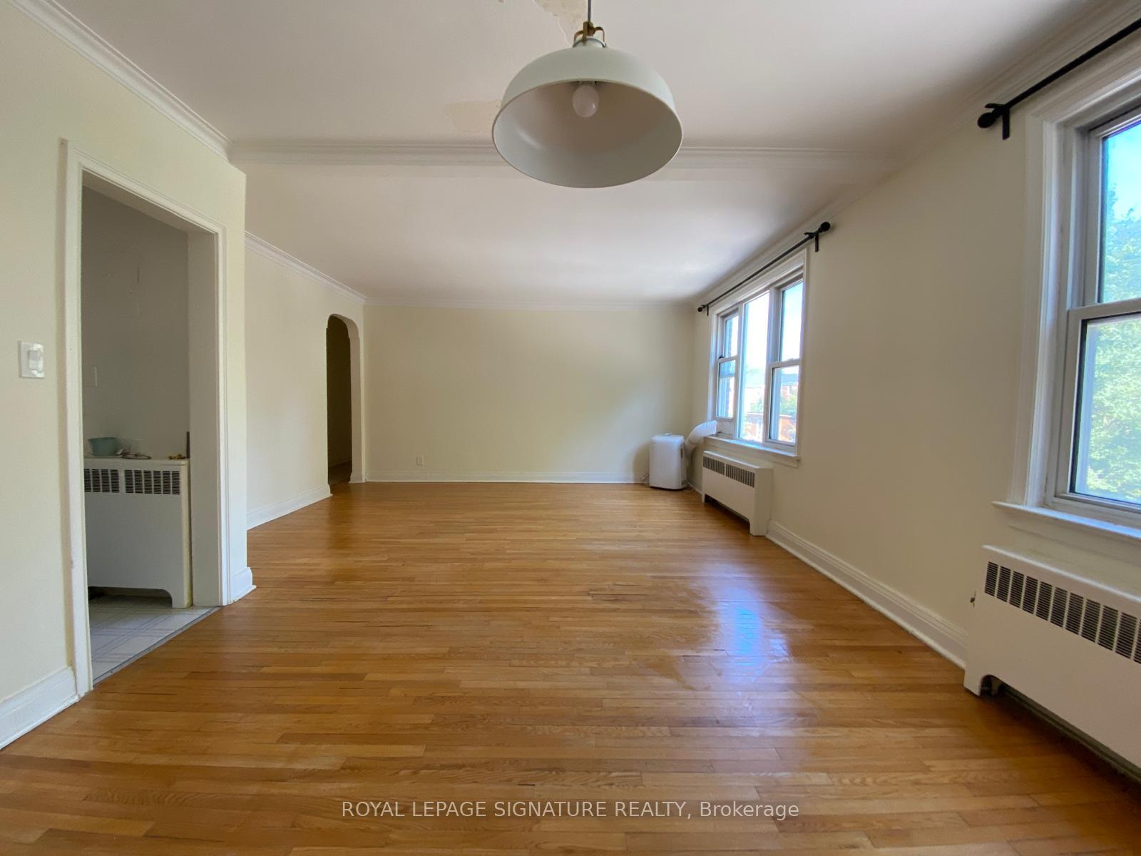 Photo 6 of Unit 2, 6 Markdale Avenue, Toronto, Humewood-Cedarvale — HOMEH