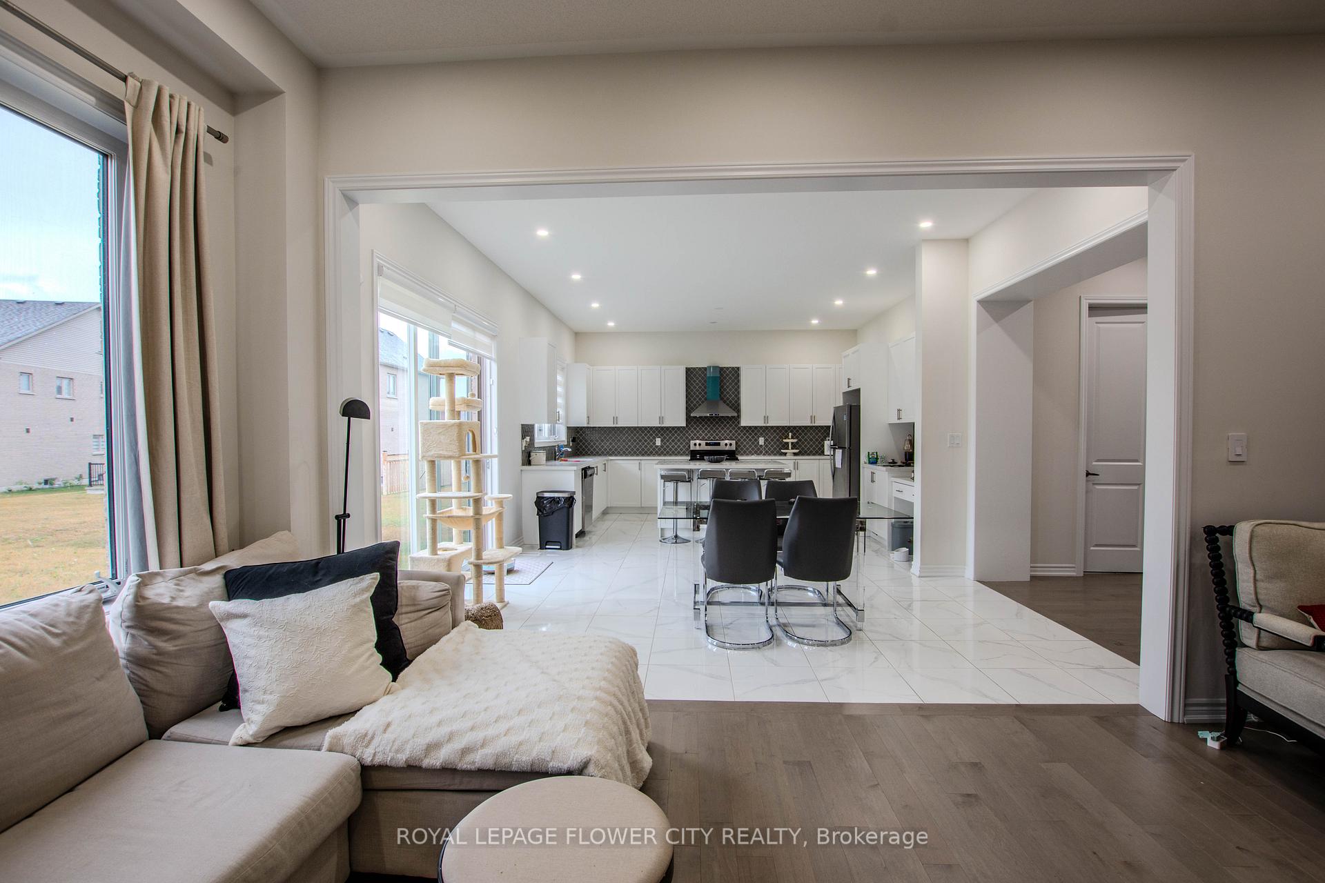 Photo 14 of 1114 Wickham Road, Innisfil, Alcona — HOMEH