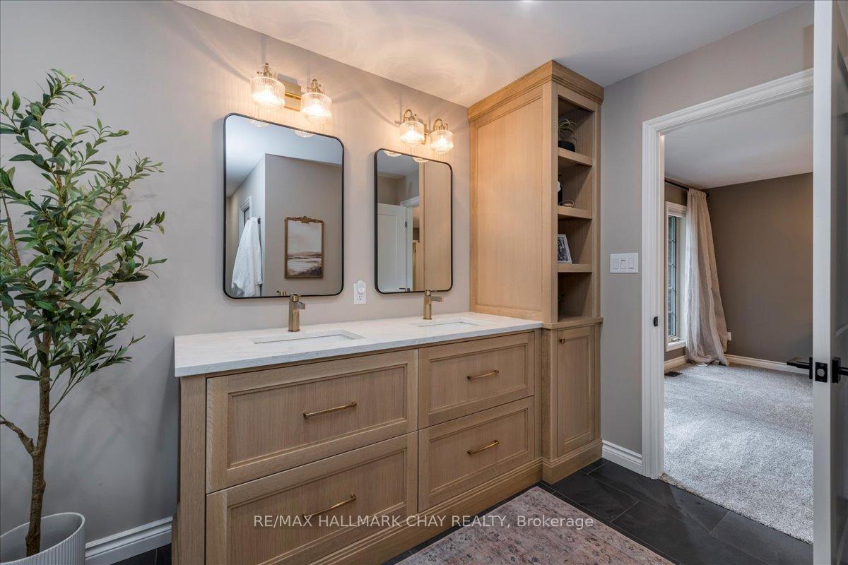 Photo 20 of 32 Forest Hill Drive, Springwater, Midhurst — HOMEH