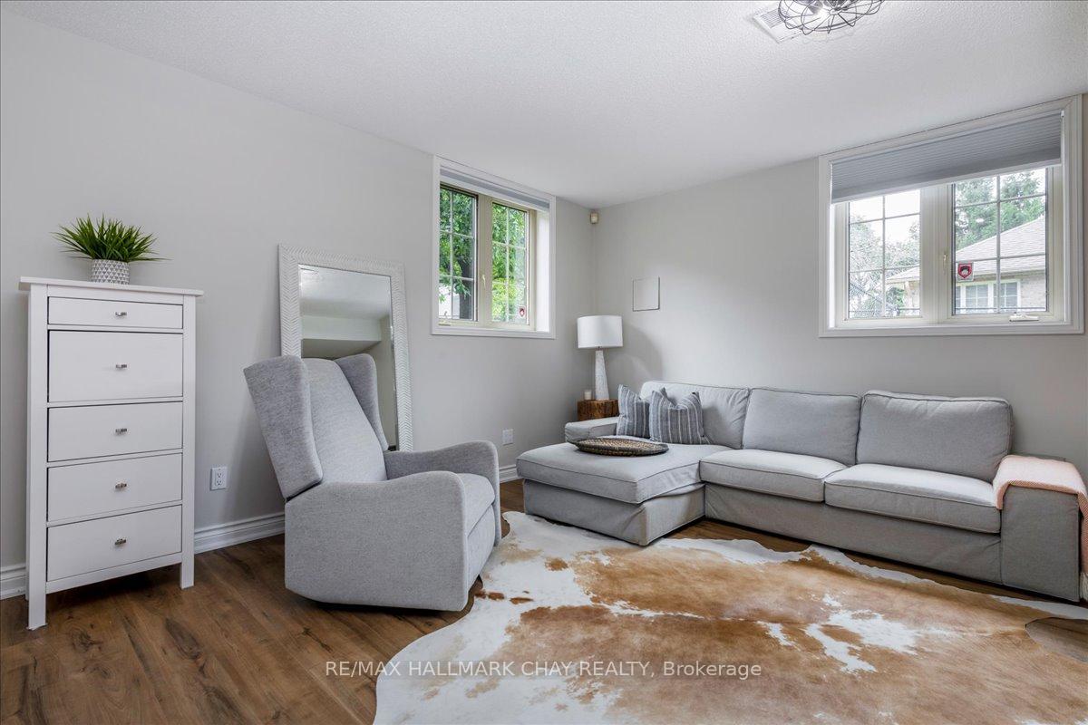 Photo 74 of 32 Forest Hill Drive, Springwater, Midhurst — HOMEH